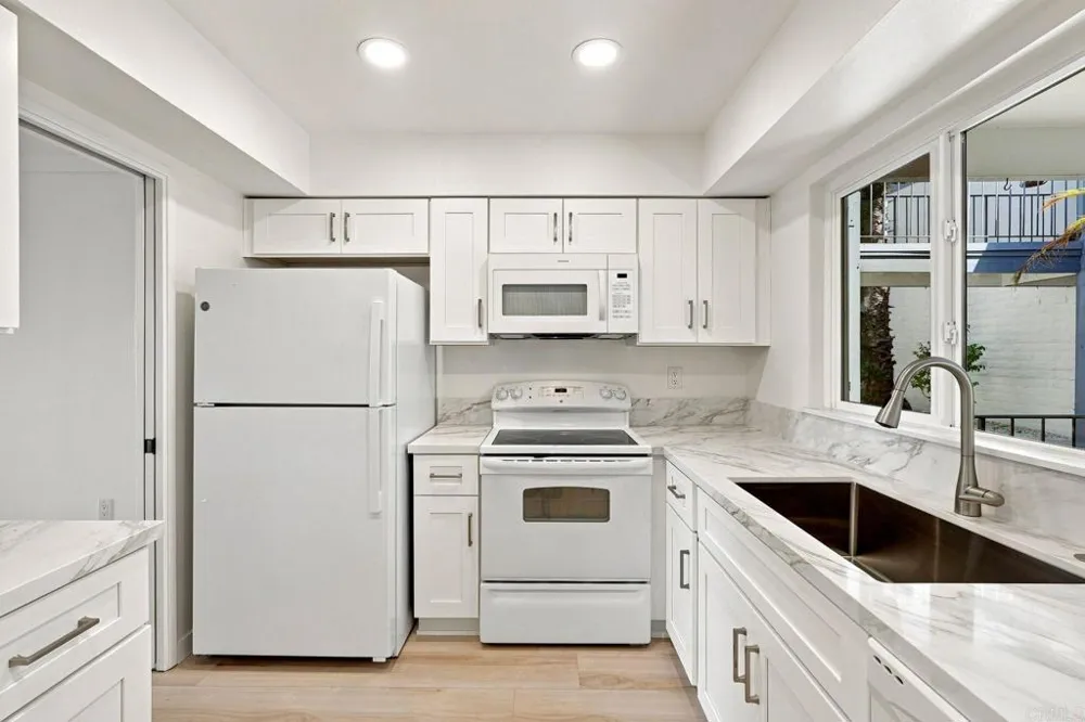 3612 Vista Bella #2 Oceanside, CA 92056