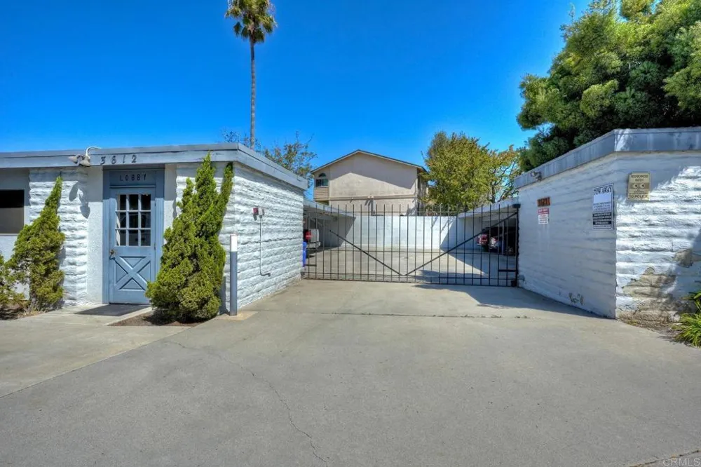 3612 Vista Bella #2 Oceanside, CA 92056
