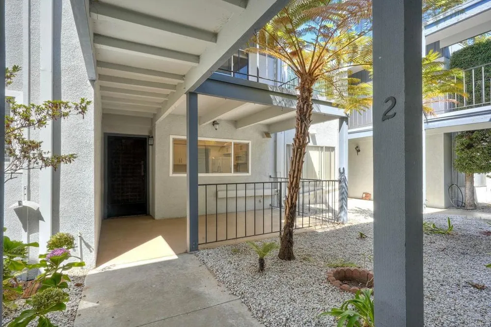 3612 Vista Bella #2 Oceanside, CA 92056