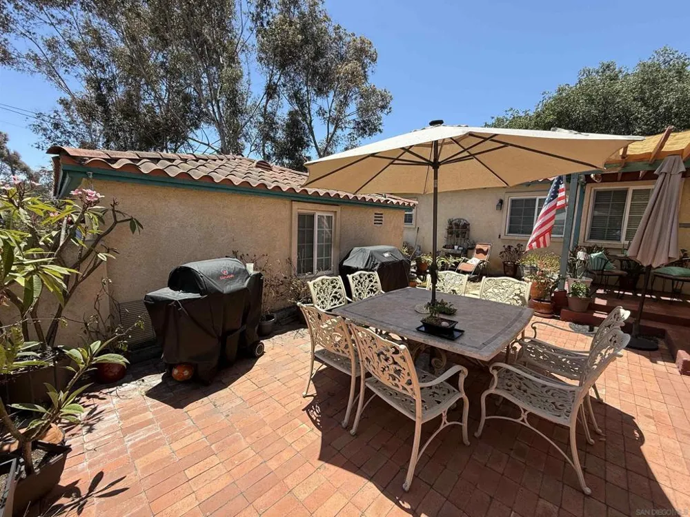4004 Terrace Court San Diego, CA 92116