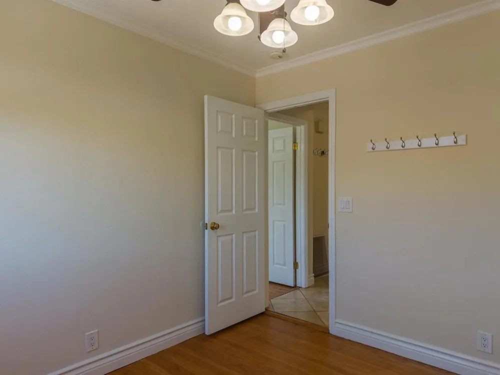 4004 Terrace Court San Diego, CA 92116
