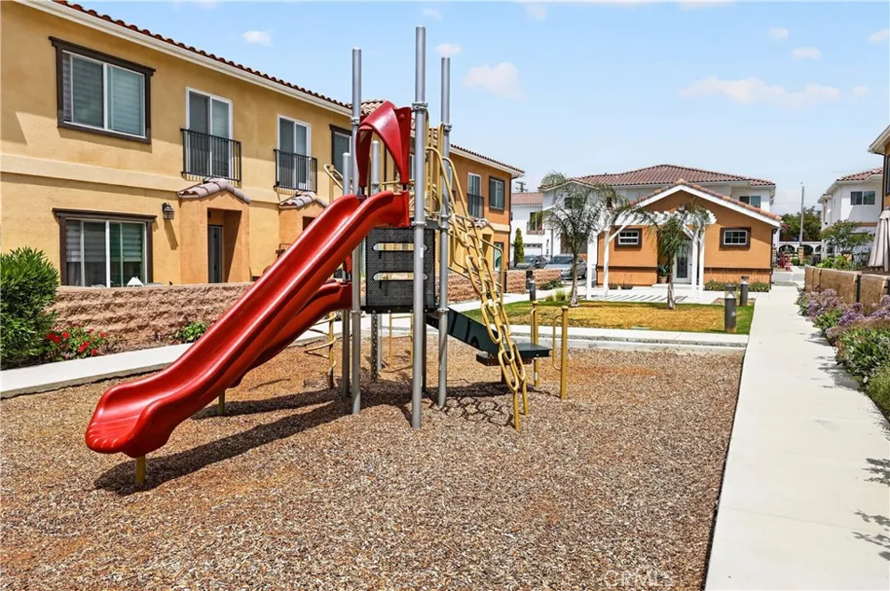 16408 Valencia Avenue #612 Fontana, CA 92335