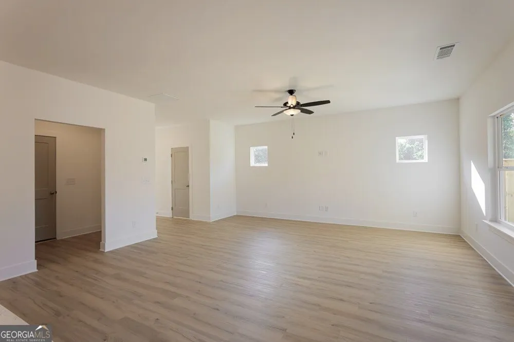 3041 Sea Aster WAY Buford, GA 30519