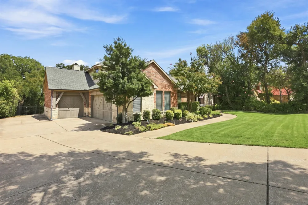 1537 Brook Lane Celina, TX 75009