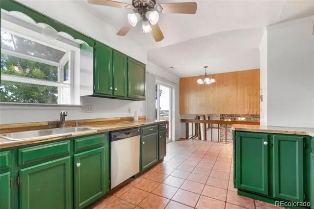 1825 Arabian Trail Elizabeth, CO 80107