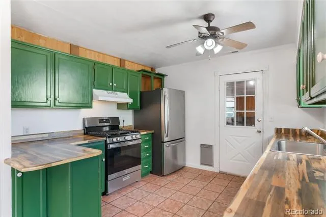 1825 Arabian Trail Elizabeth, CO 80107