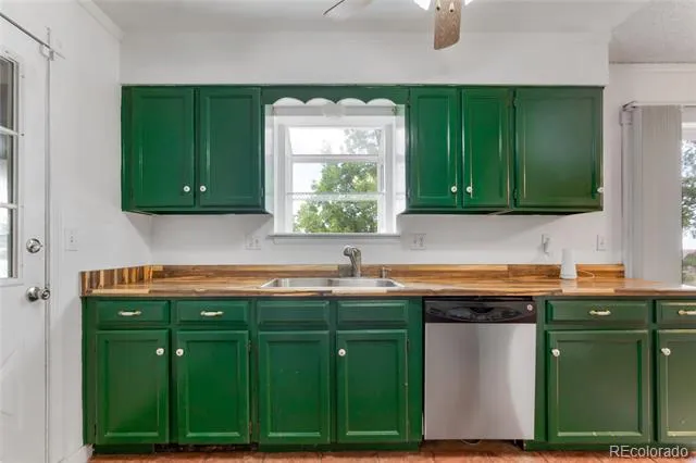1825 Arabian Trail Elizabeth, CO 80107