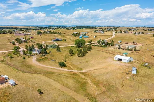1825 Arabian Trail Elizabeth, CO 80107