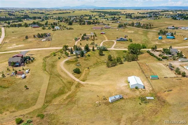 1825 Arabian Trail Elizabeth, CO 80107