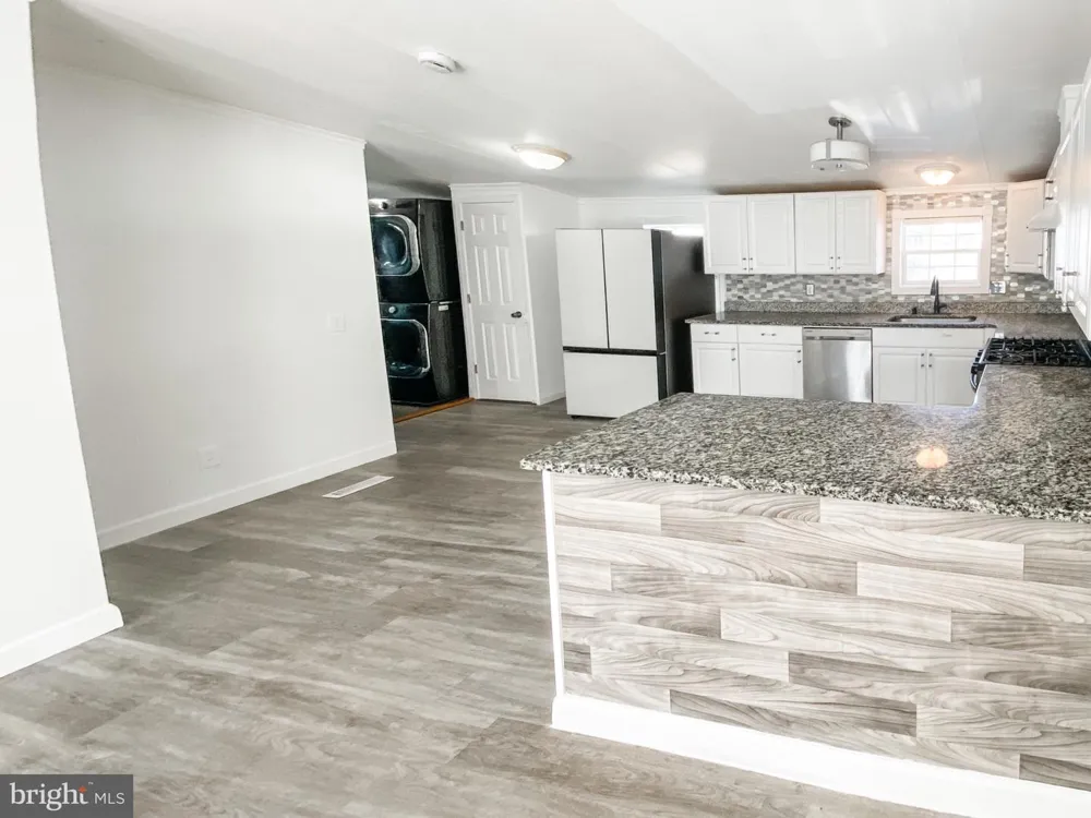 210 5TH STREET Lothian, MD 20711