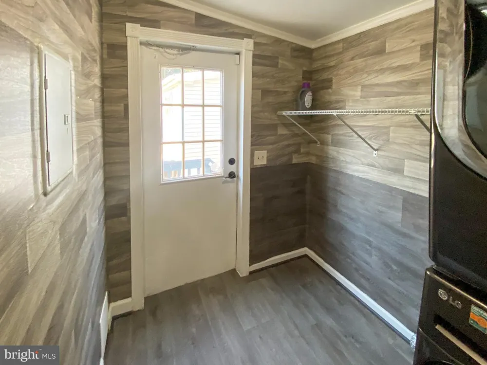 210 5TH STREET Lothian, MD 20711