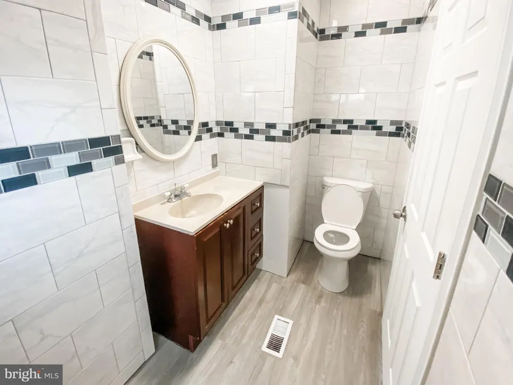 210 5TH STREET Lothian, MD 20711