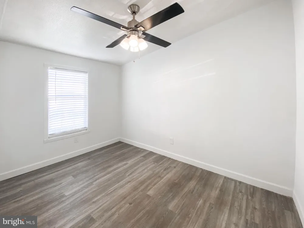 210 5TH STREET Lothian, MD 20711