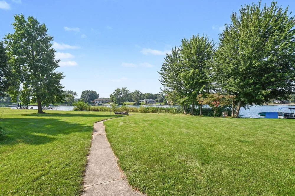 17113 Tomahawk Trail White Pigeon, MI 49099