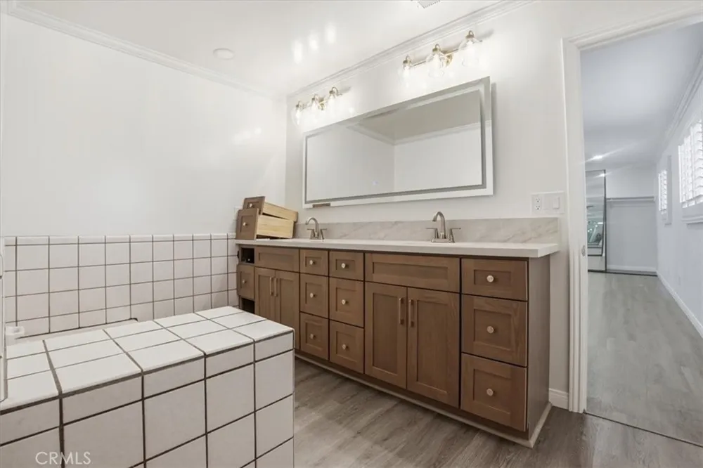 117 Hartley West Covina, CA 91790
