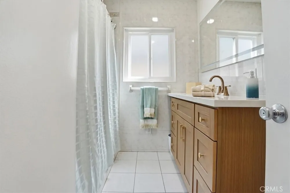 117 Hartley West Covina, CA 91790