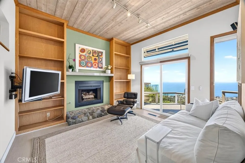 1361 La Mirada Laguna Beach, CA 92651