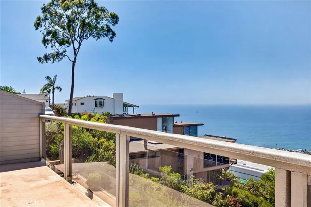 1361 La Mirada Laguna Beach, CA 92651