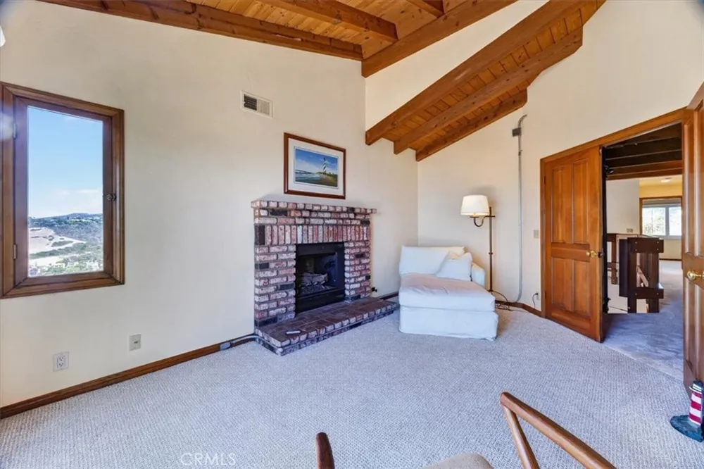 1361 La Mirada Laguna Beach, CA 92651