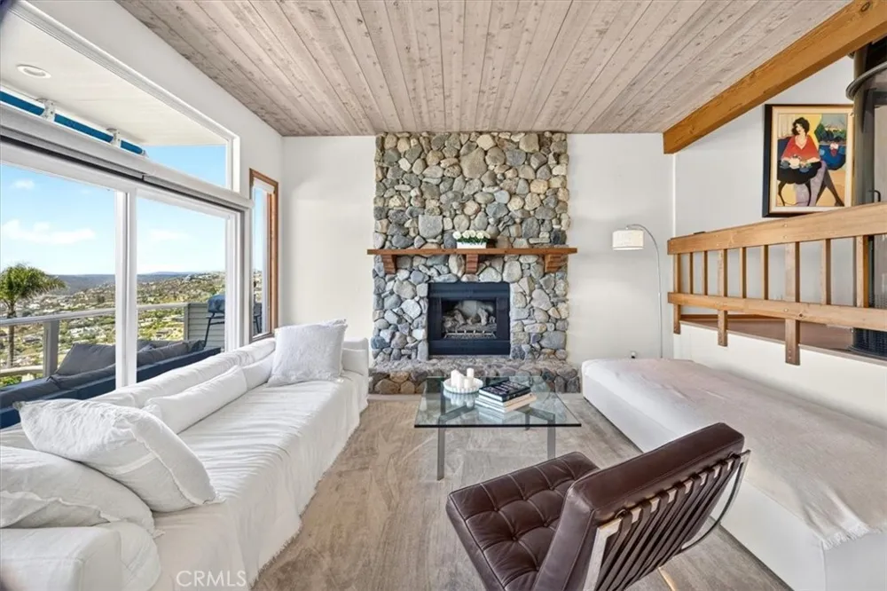 1361 La Mirada Laguna Beach, CA 92651