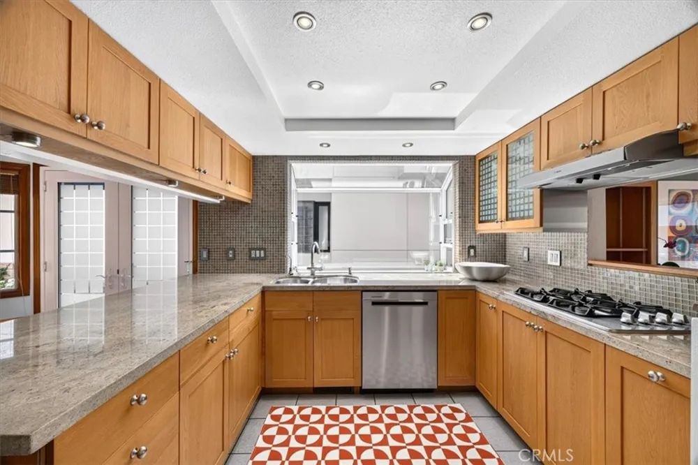 1361 La Mirada Laguna Beach, CA 92651