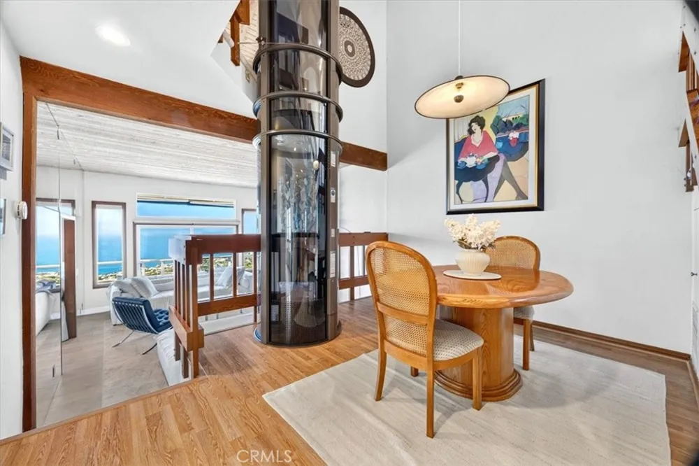 1361 La Mirada Laguna Beach, CA 92651