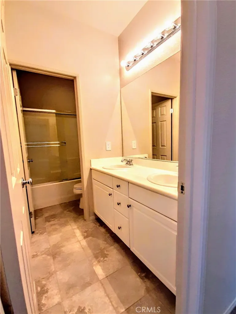 6954 Castor Chino, CA 91710