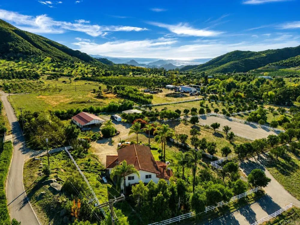334 Rainbow Crest Road Fallbrook, CA 92028