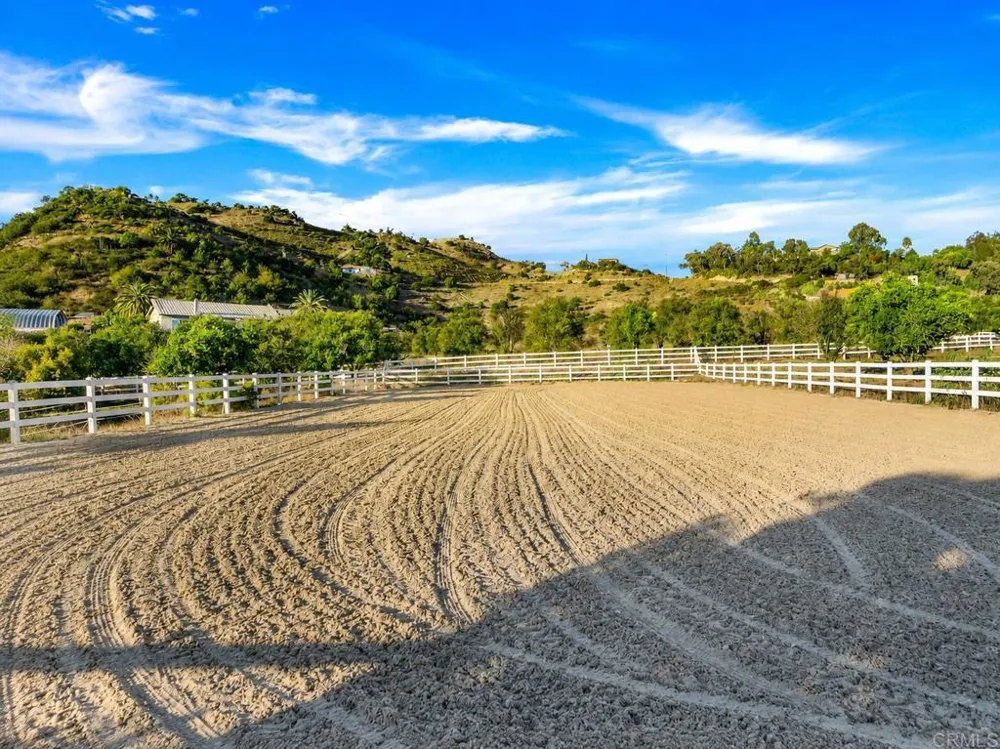 334 Rainbow Crest Road Fallbrook, CA 92028