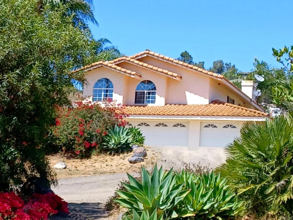 334 Rainbow Crest Road Fallbrook, CA 92028