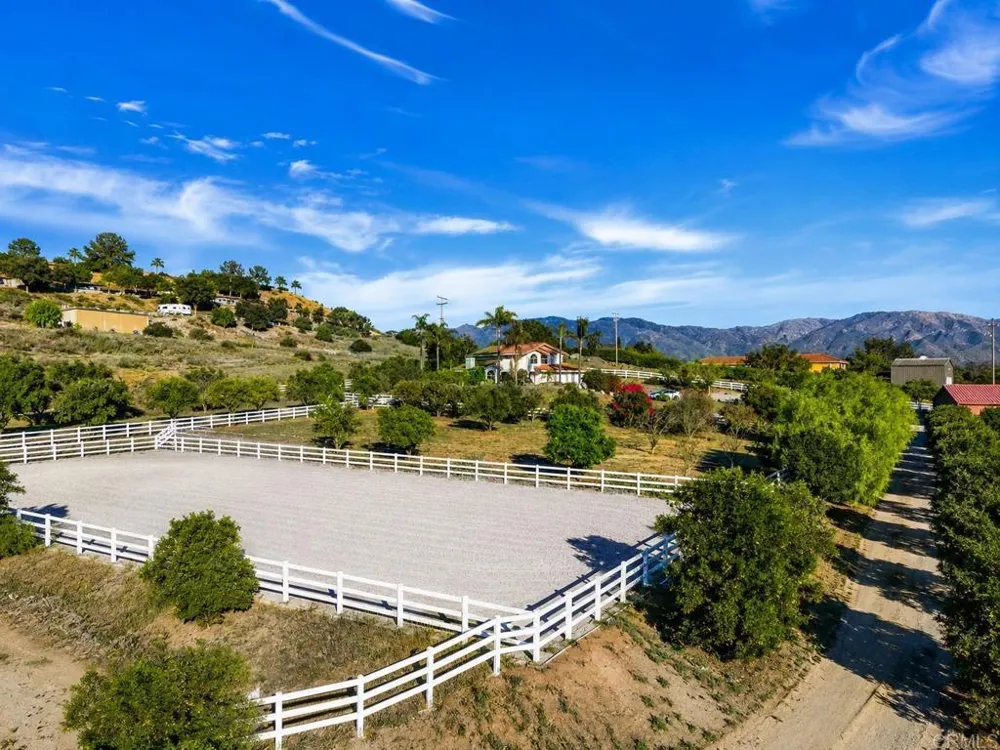 334 Rainbow Crest Road Fallbrook, CA 92028