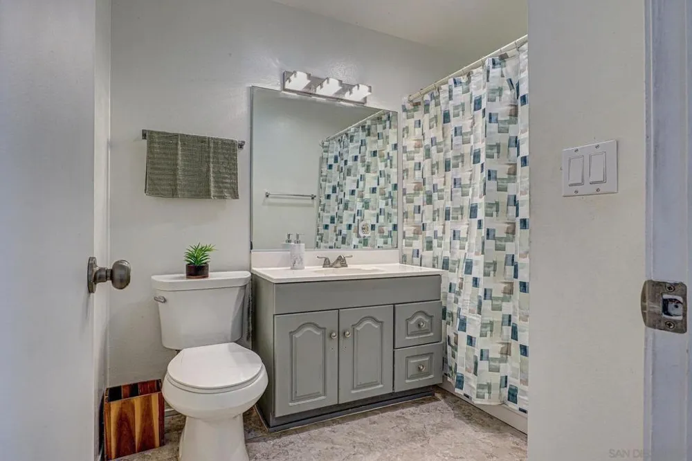 631 Charles Dr. Oceanside, CA 92057