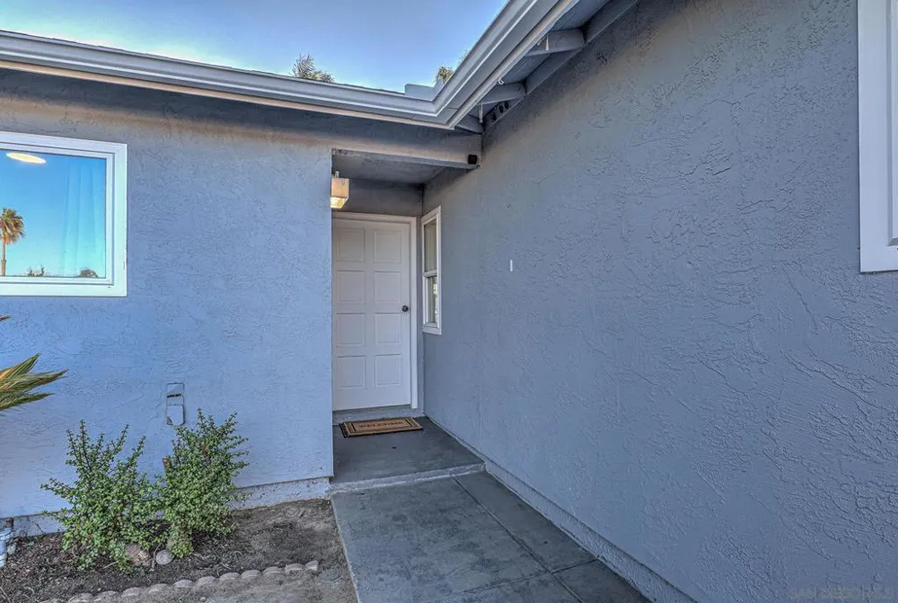 631 Charles Dr. Oceanside, CA 92057