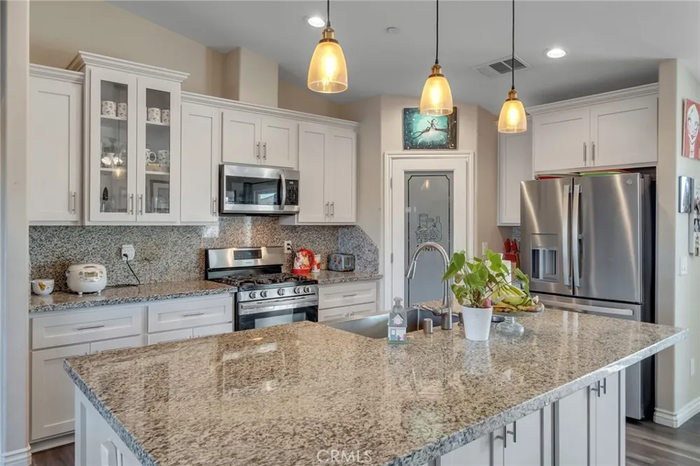 11374 Desert View Pinon Hills, CA 92372