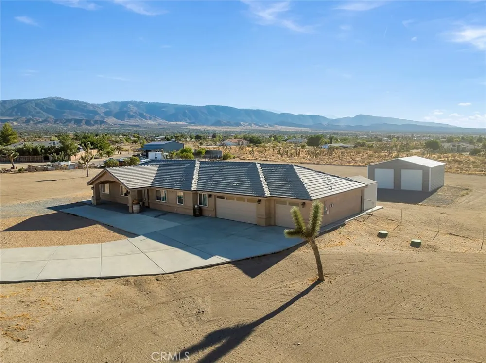 11374 Desert View Pinon Hills, CA 92372