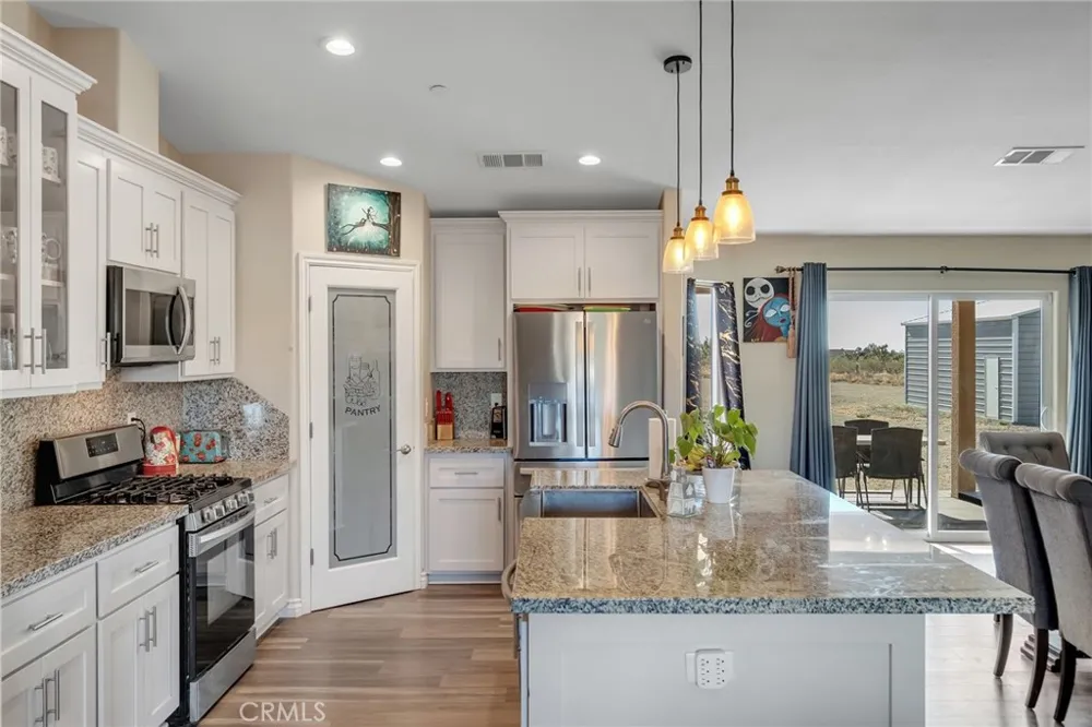 11374 Desert View Pinon Hills, CA 92372