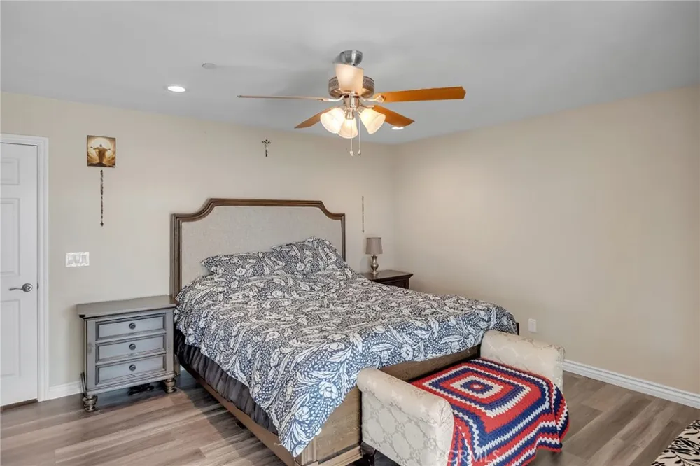 11374 Desert View Pinon Hills, CA 92372