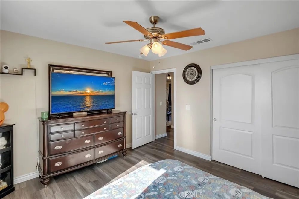 11374 Desert View Pinon Hills, CA 92372