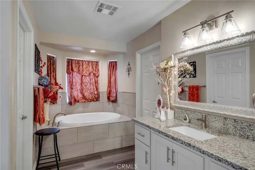 11374 Desert View Pinon Hills, CA 92372