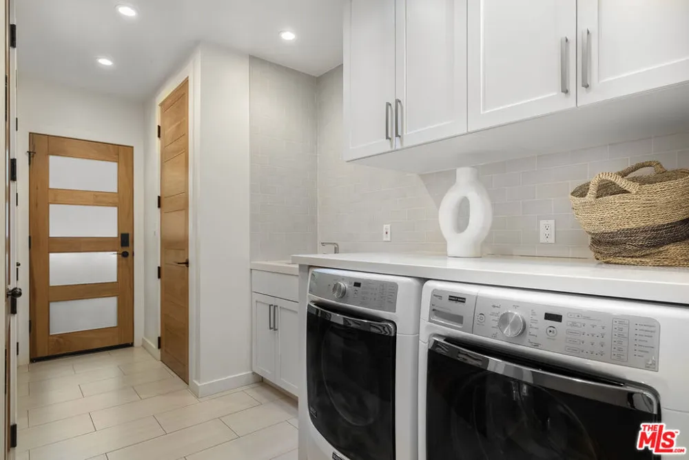 521 Loring Avenue Los Angeles, CA 90024