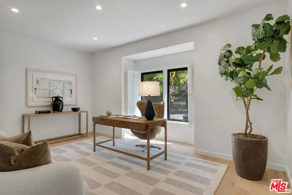 521 Loring Avenue Los Angeles, CA 90024