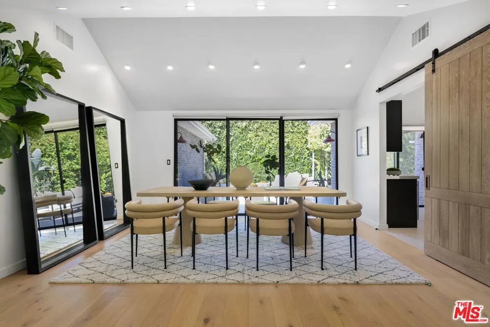 521 Loring Avenue Los Angeles, CA 90024