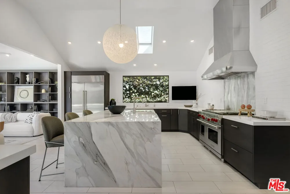521 Loring Avenue Los Angeles, CA 90024