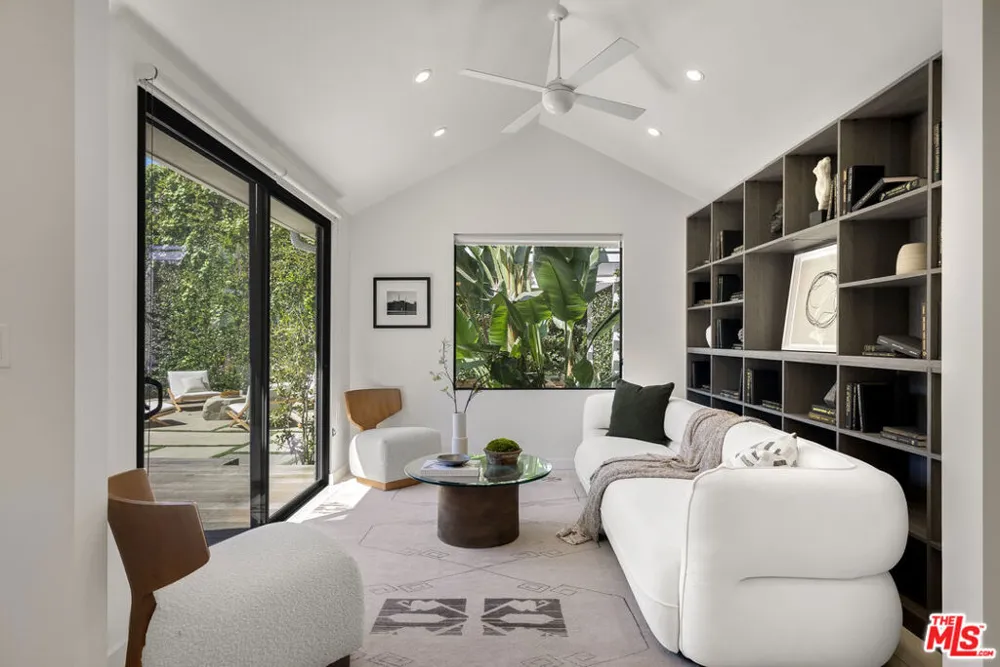 521 Loring Avenue Los Angeles, CA 90024