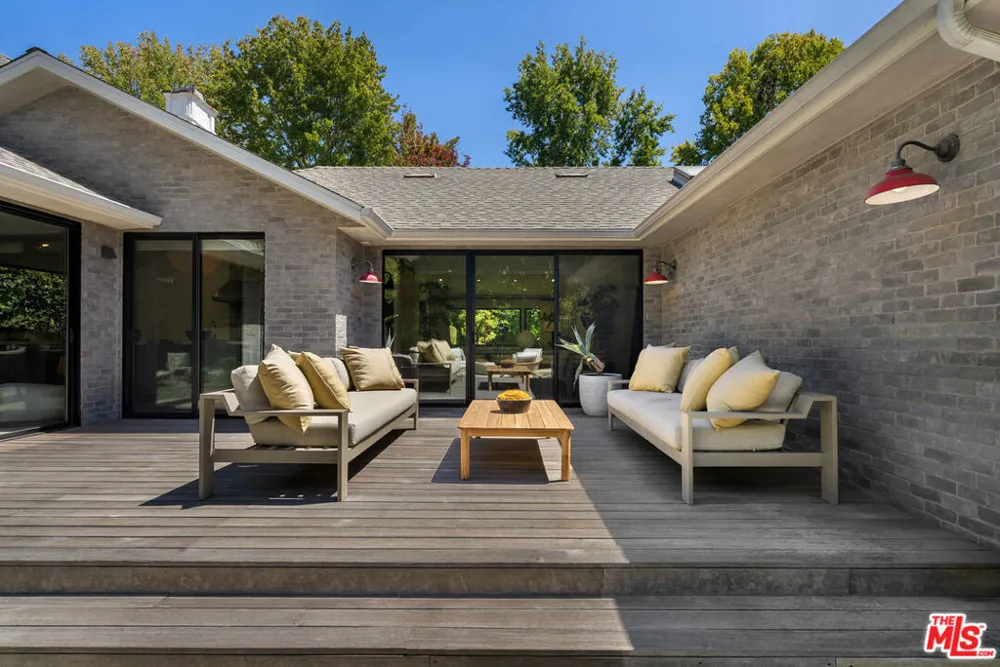 521 Loring Avenue Los Angeles, CA 90024