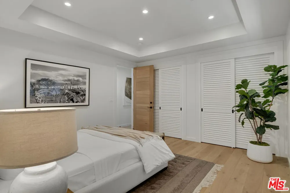 521 Loring Avenue Los Angeles, CA 90024