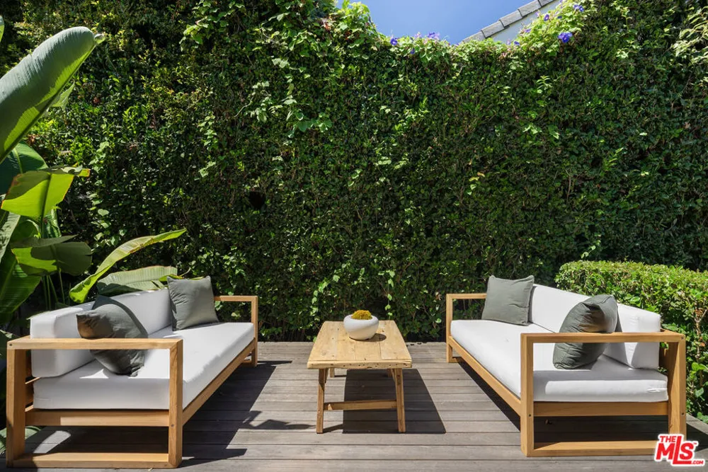 521 Loring Avenue Los Angeles, CA 90024