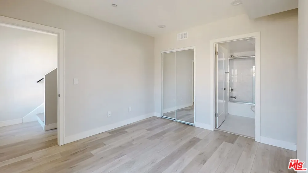 307 Rosemont Avenue #1/2 Los Angeles, CA 90026
