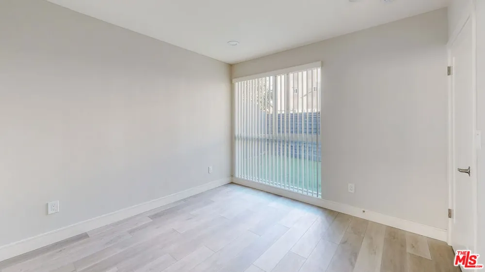 307 Rosemont Avenue #1/2 Los Angeles, CA 90026