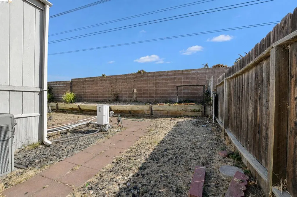365 Stonyford Dr Pittsburg, CA 94565